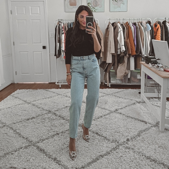 Zara Denim - Zara high rise mom straight leg jeans size 2